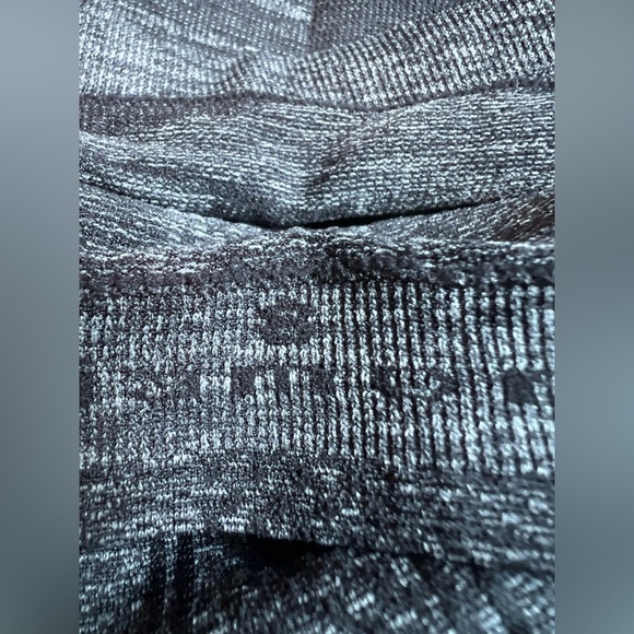 Lululemon Run: Swiftly Tech Long Sleeve Crew Size Gray/black Size Médium no tag - Picture 7 of 7